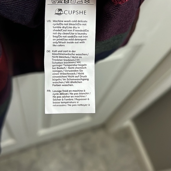 Cupshe Red Green Plaid Long Sleeve Shift Dress NWT - Picture 9 of 14